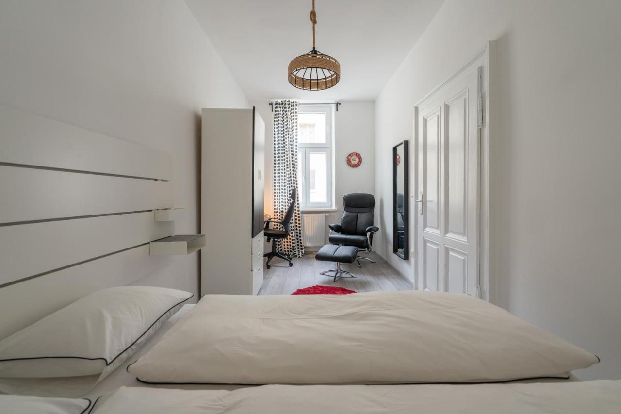 Radiant Premium - Fuenfhaus