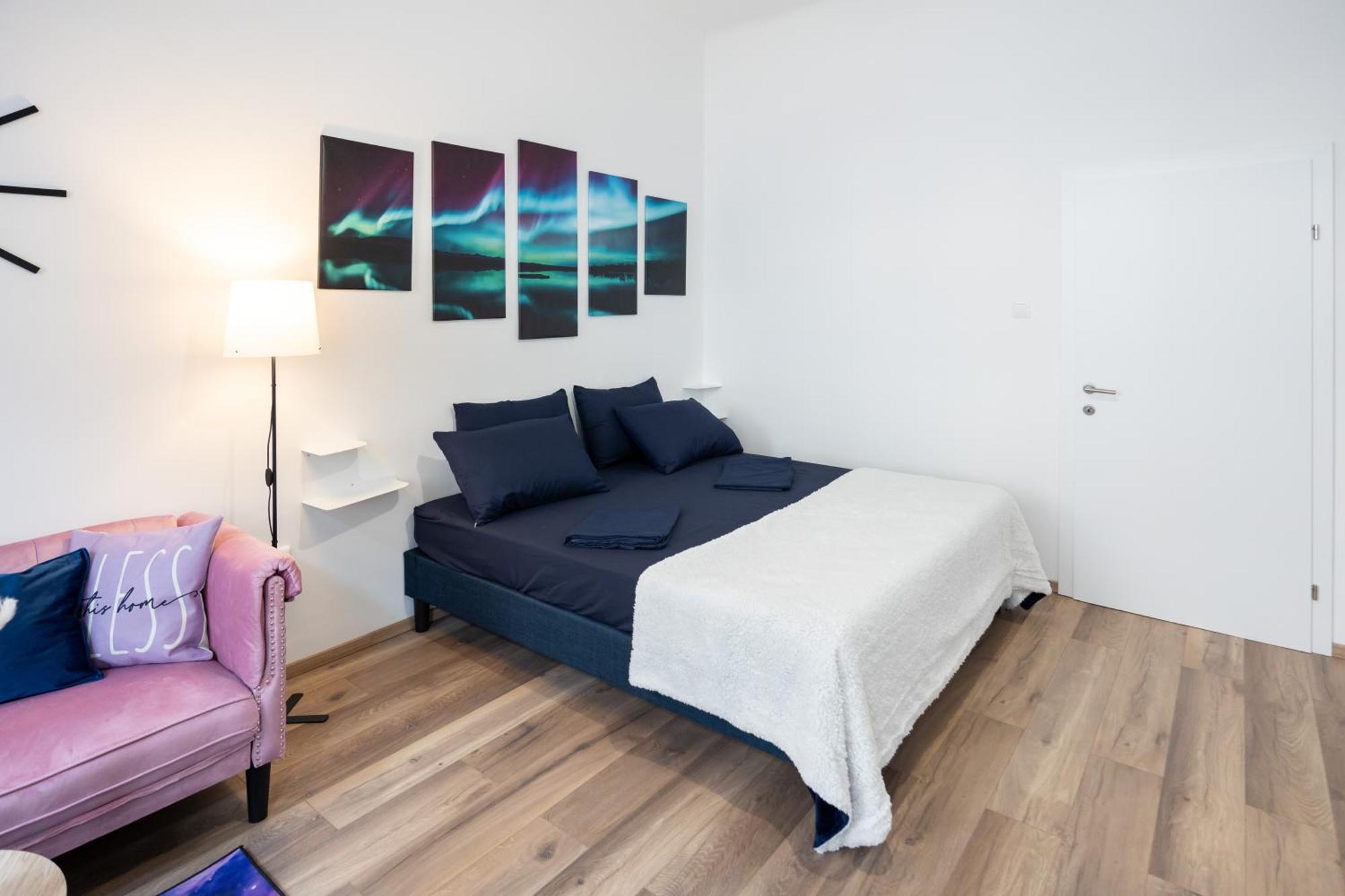 Radiant Premium - Fuenfhaus *