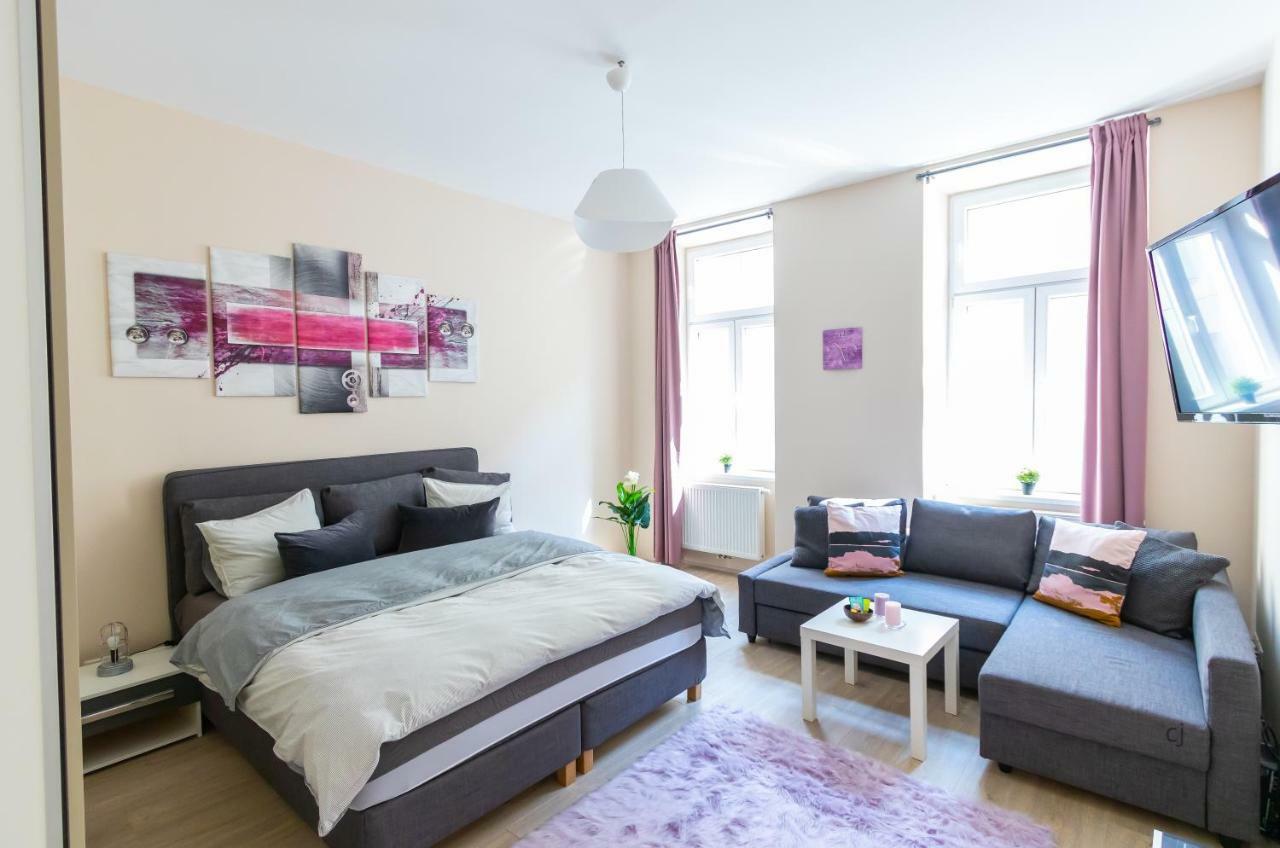 Radiant Premium - Fuenfhaus *