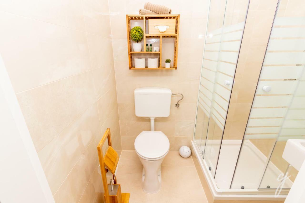 Radiant Premium - Fuenfhaus Apartment